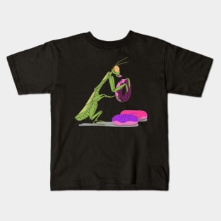 Praying Mantis Eating Donuts Funny Insect Quotes Kids T-Shirt